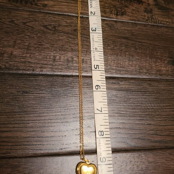 Vintage 1980s Necklace with Locket - Gold toned costume jewelry - Picture 3 of 4